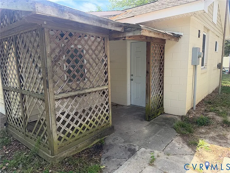 211 Jefferson Ave — Photo 18