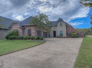 9460 Milbank Dr, Shreveport, LA 71115