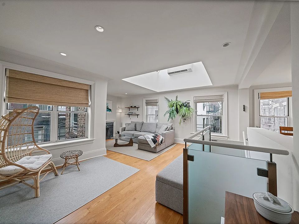 1st image of 104 Bedford St APT 6A