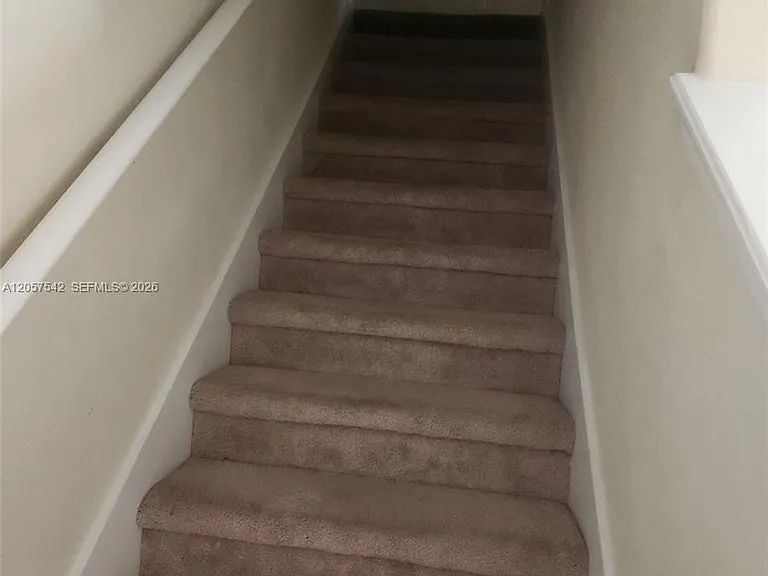 330 Carina Cir #330 — Photo 5