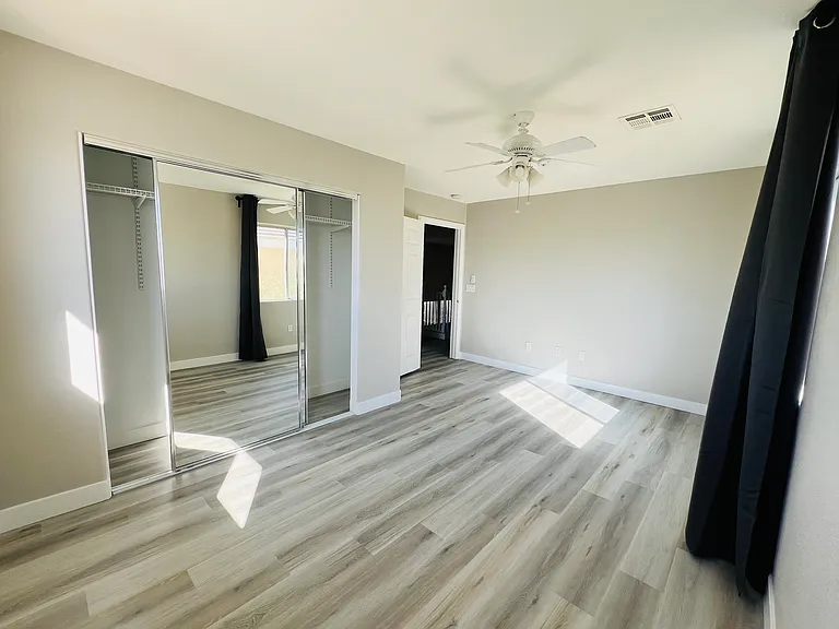 9742 W Tompkins Ave — Photo 11