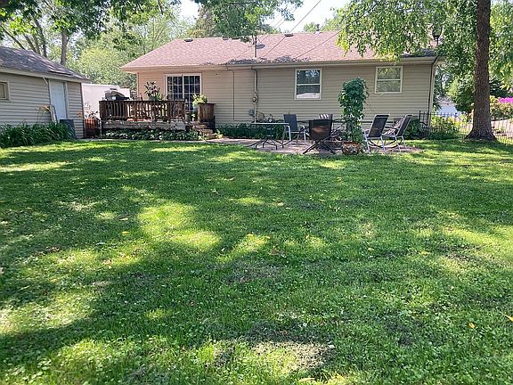 4th image of 6066 Yukon Ave N