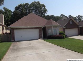 625 Village Crest Cir, Hoover, AL 35226
