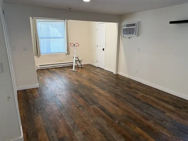 120 Stafford St — Photo 9