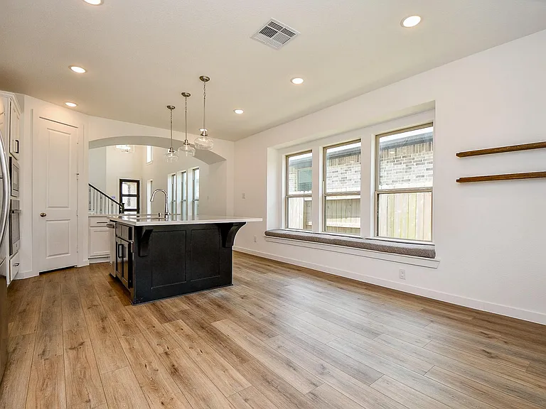 943 Malibu Shore Ln — Photo 12