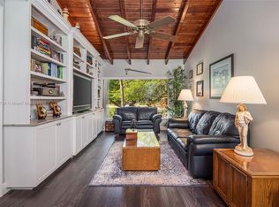 8480 SW 66th St, Miami, FL 33143