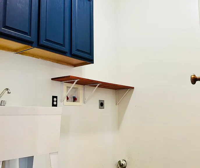 2743 Devin Dr — Photo 10