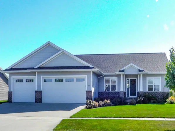 2267 Red Tail Gln, De Pere, WI 54115