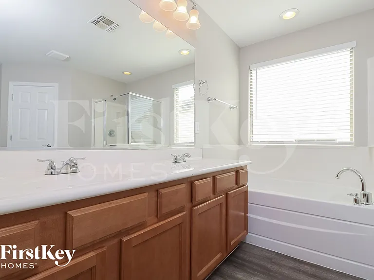 19395 W Madison St — Photo 12