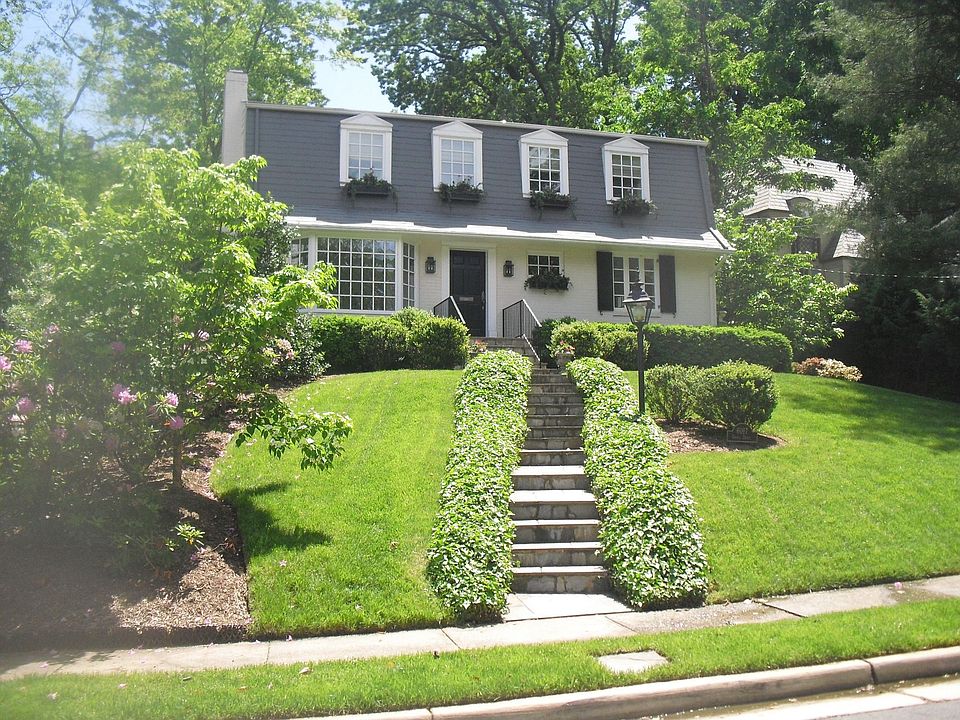 1st image of 6017 Grove Dr