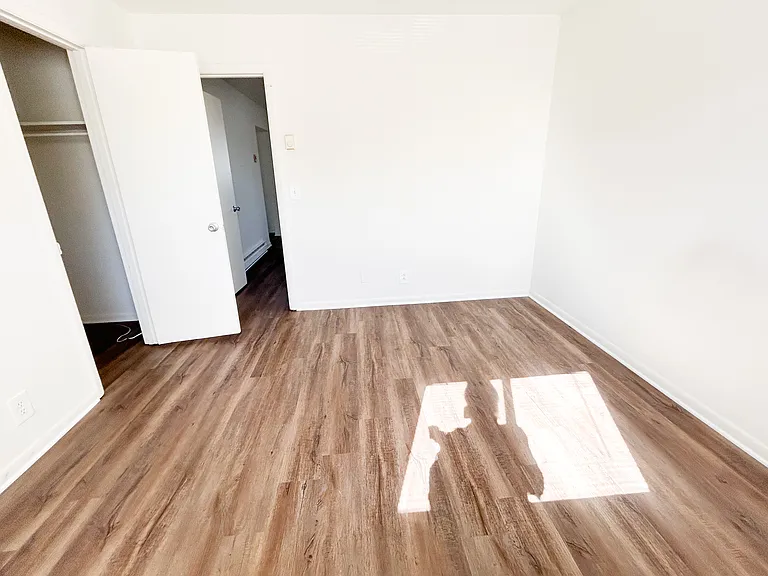 2014 Linden Ave #6 — Photo 8
