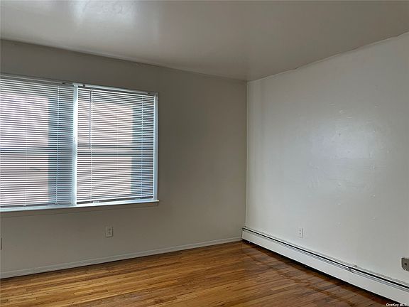 5th image of 680 Evelyn Ave APT 1B