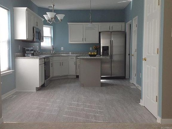 5th image of 9213 Brookwood Glen Dr