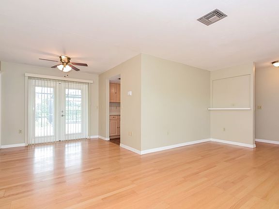 3rd image of 4113 Lanai Dr
