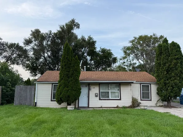 600 Parker Ave, Aurora, IL 60505