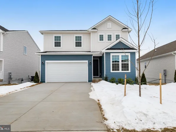 135 Midsummer Ln, Middletown, VA 22645