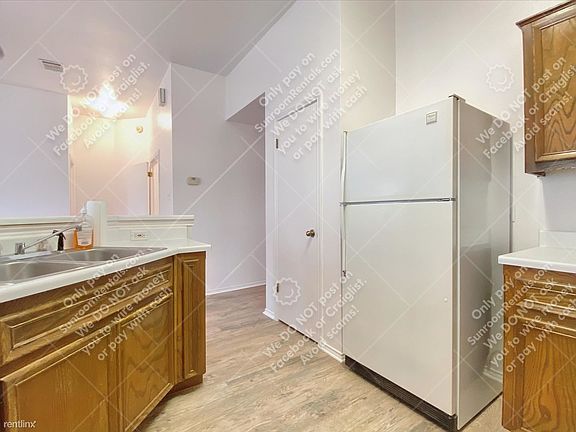 5th image of 12328 Shropshire Blvd