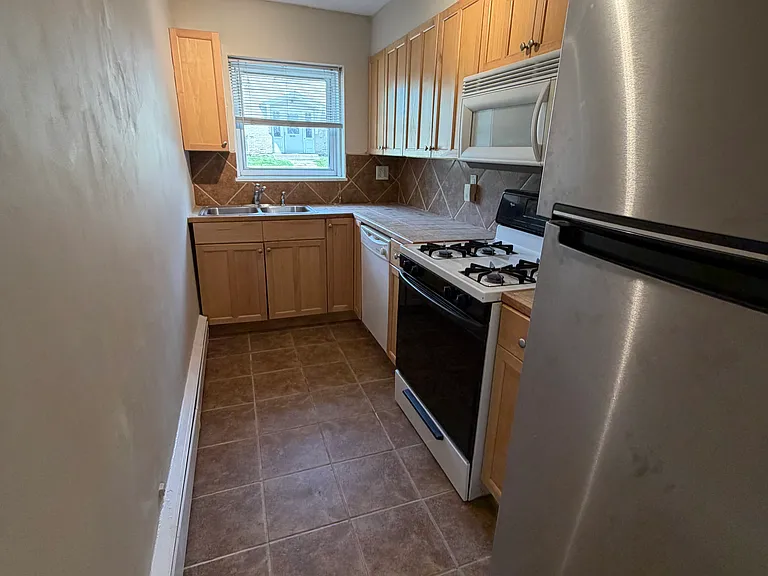 3656 Grand Ave S #1 — Photo 8