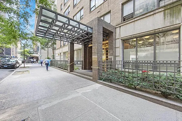 Rented by Corcoran | media 2