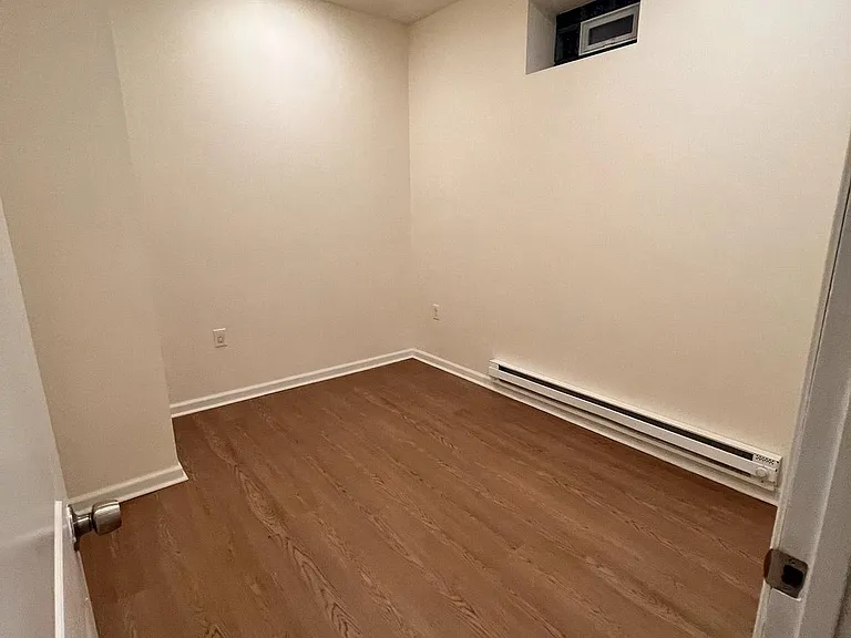9 E 26th St #3 — Photo 7