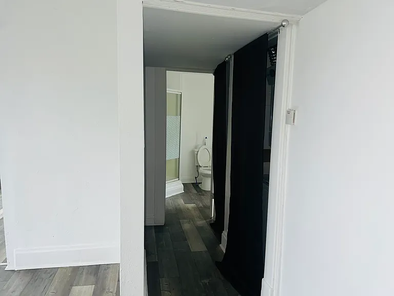 975 1/2 Campbell Ave #2 — Photo 32