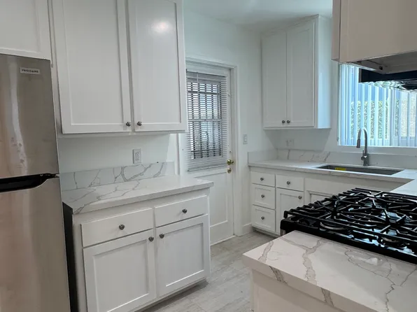 283 S El Molino Ave APT 4, Pasadena, CA 91101