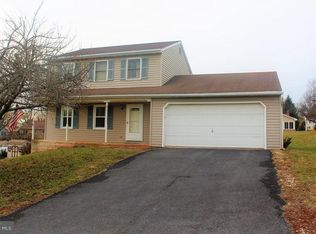 818 Evergreen St, Denver, PA 17517