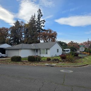 327 N Berkeley Way, Medford, OR, 97504