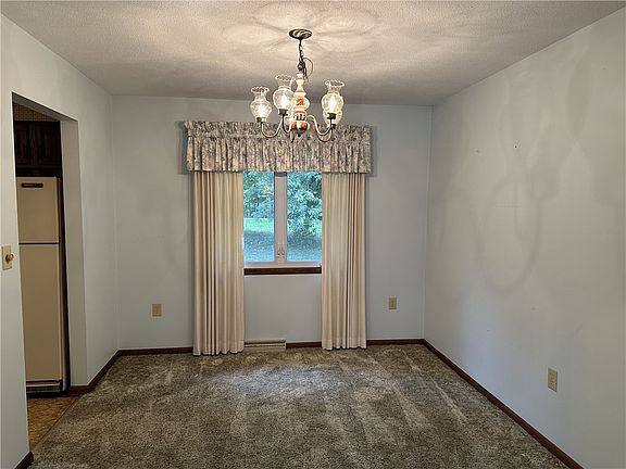 3rd image of 4925 Sir Hue Dr