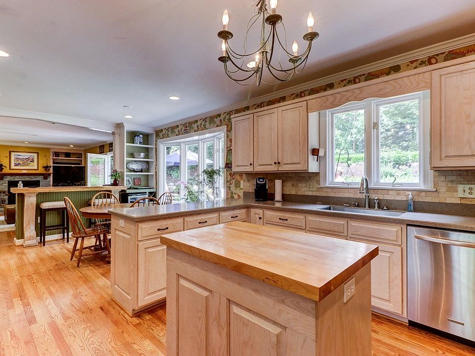 1st image of 3833 Park Ln SW