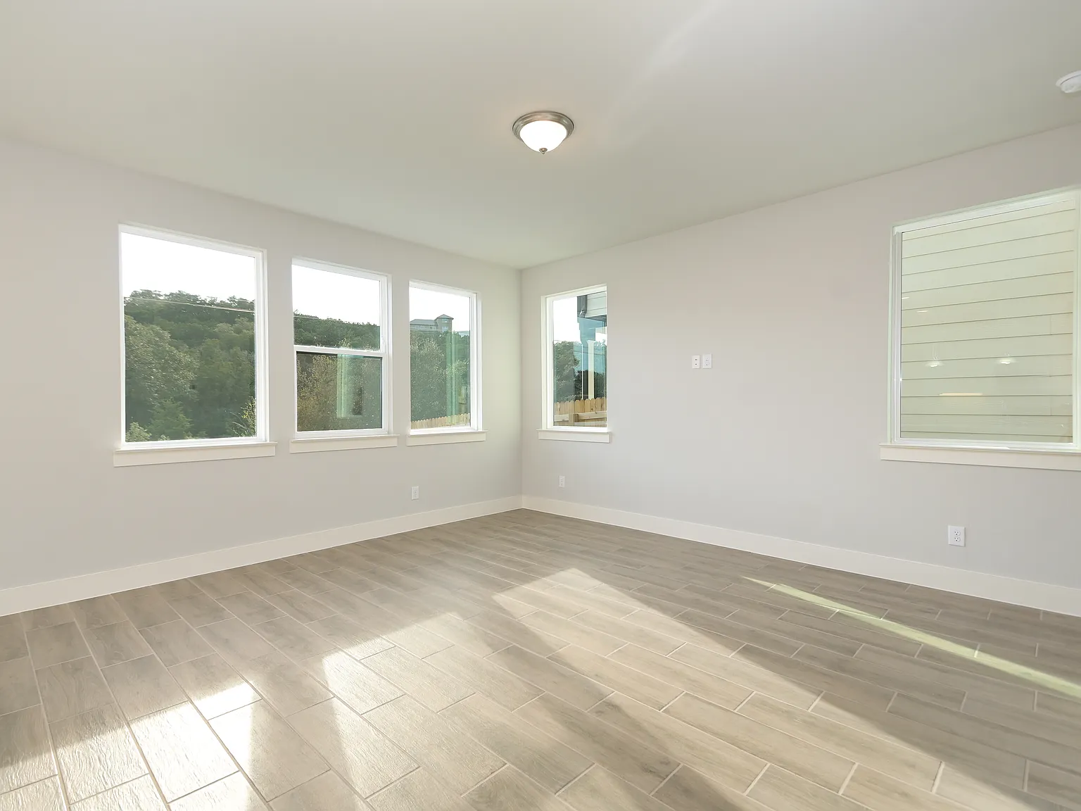 3 bed, 2.5 bath, 1712 sqft, $2,300 — Photo 4