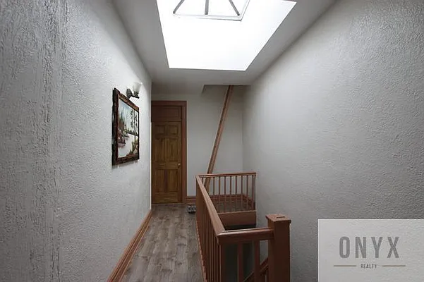 Rented by Onyx | media 10