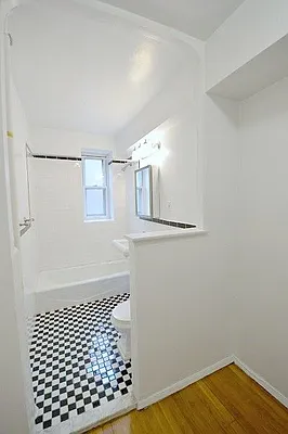 Rented by Bold New York | media 19