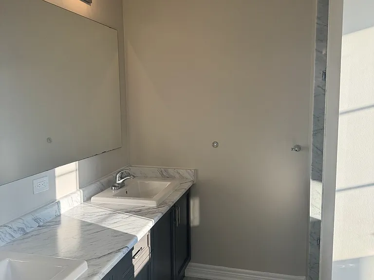 19842 Leslie St — Photo 11