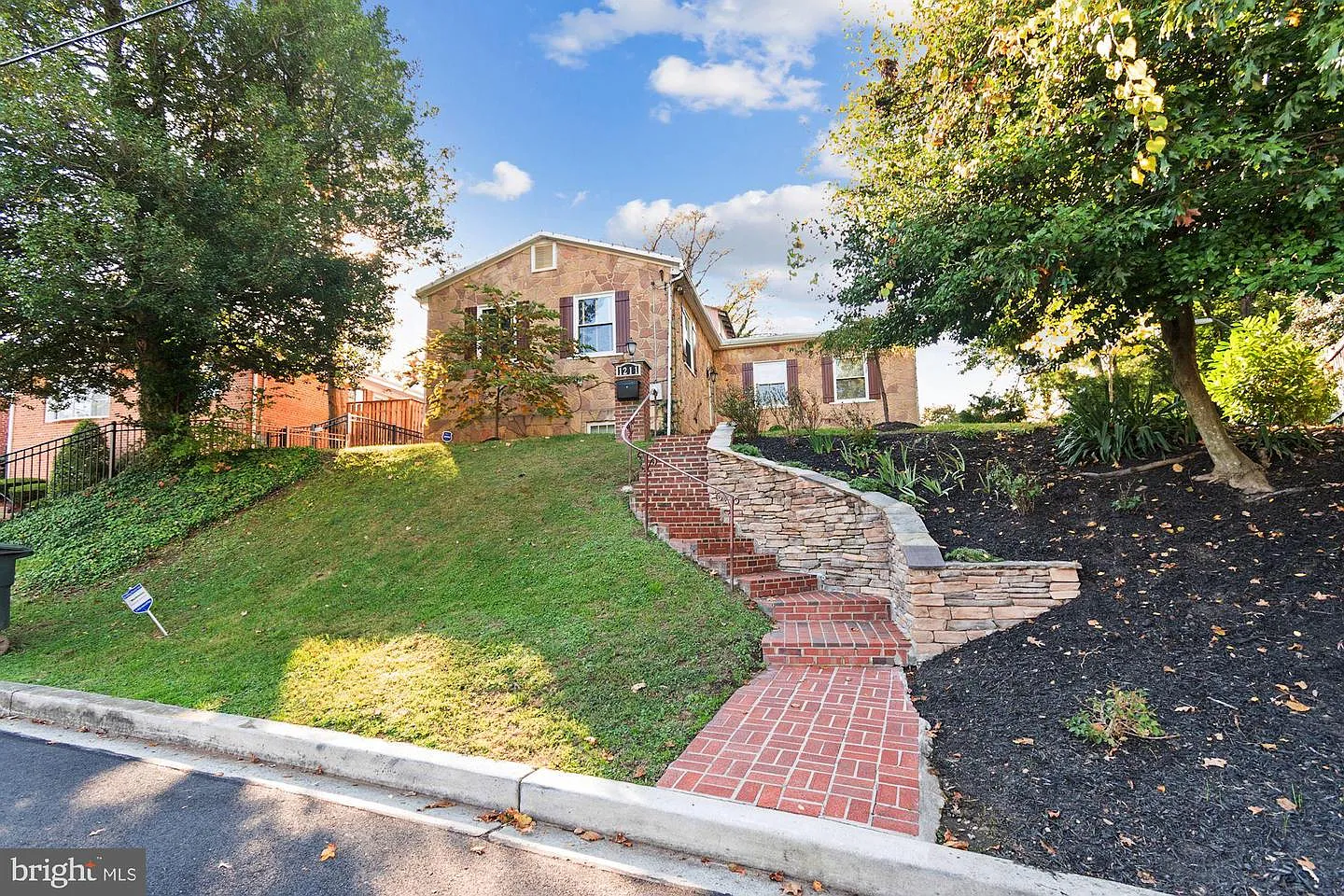 1211 34th Pl SE photo 1