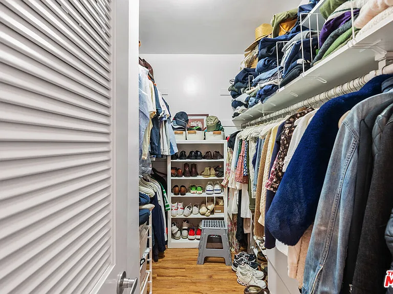 900 Euclid St #403 — Photo 18