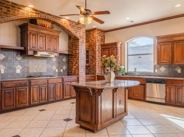 9328 SW 28th St, Oklahoma City, OK 73128