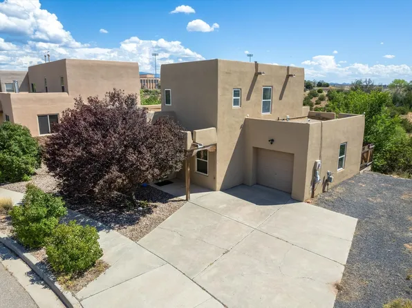 6453 Cerros Grandes Dr, Santa Fe, NM 87507