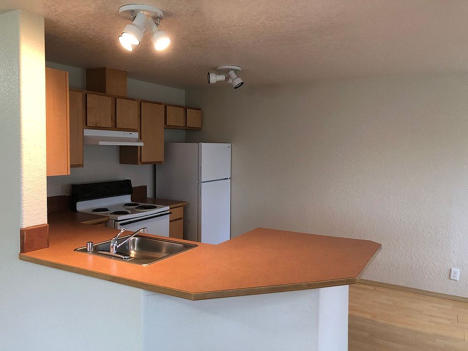 1st image of 5515 NE 82nd Ave APT 5