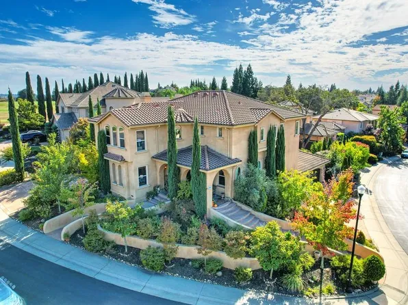 100 Roberts Pl, Roseville, CA 95661
