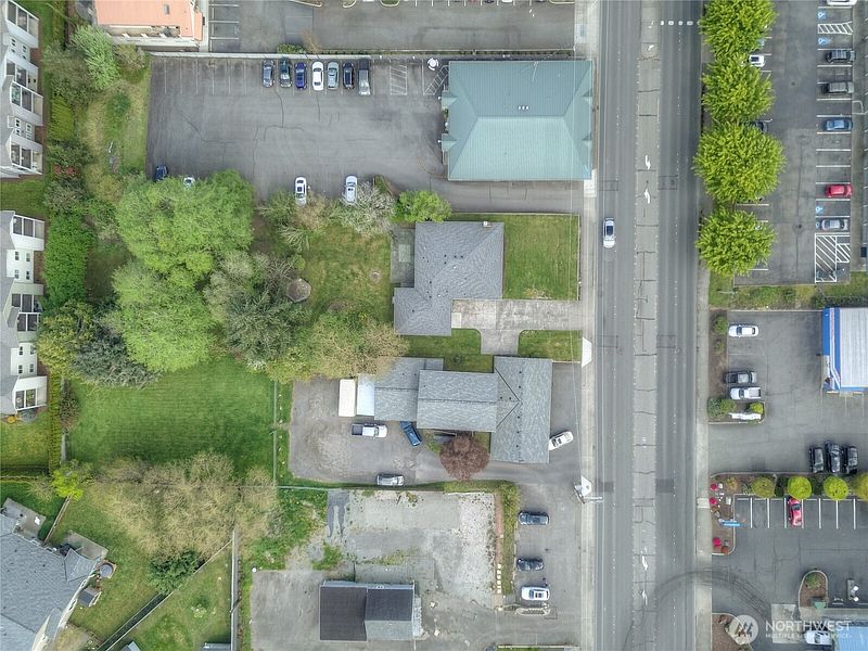 3rd image of 6017 S Capitol Boulevard