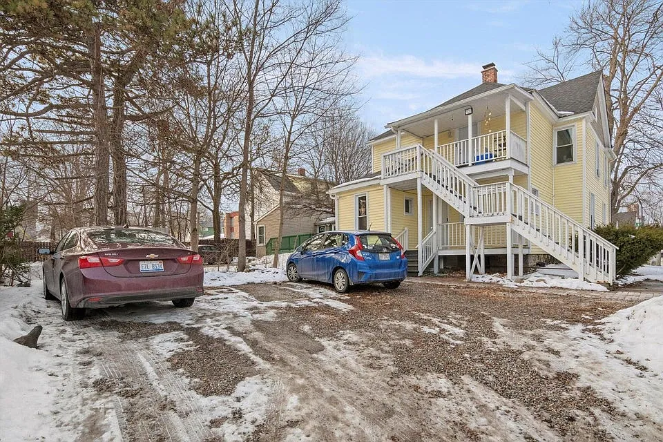701 Washtenaw Ave — Photo 4