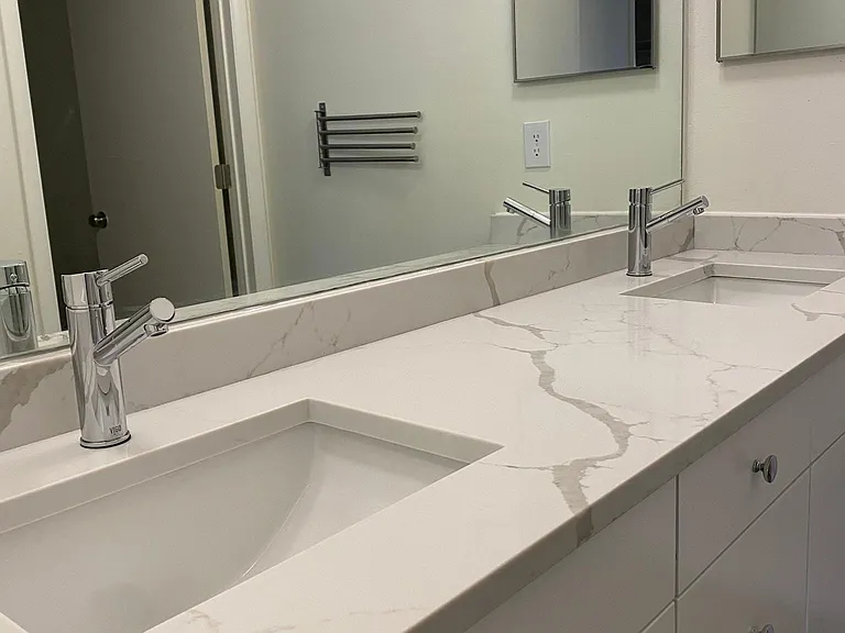 Axis at 739 Apartments — Photo 14