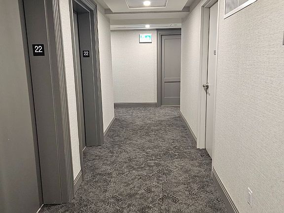 3rd image of 30 Elm Dr W #2206