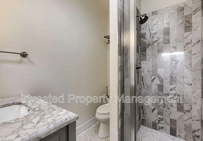 3007 N Hooker St — Photo 13