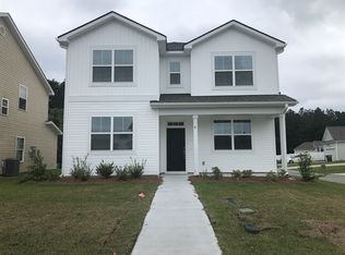 4 Cherry St, Pt Wentworth, GA 31407
