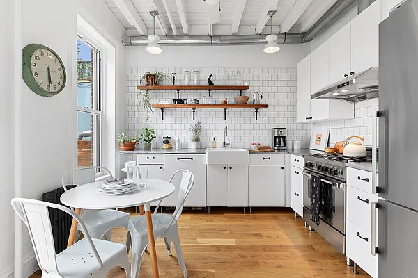 Sold by Compass | media 6