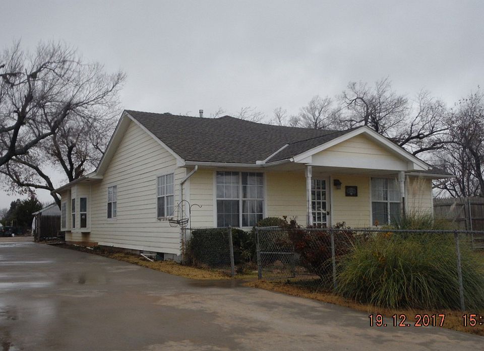 1st image of 2809 Poplar Dr