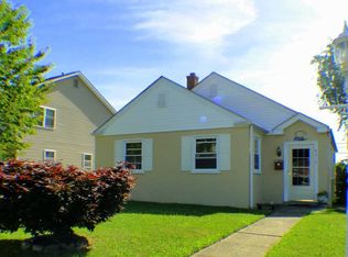 9217 Pilgrim Ln, Philadelphia, PA 19114