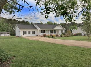 105 Westscott Dr, Statesville, NC 28625